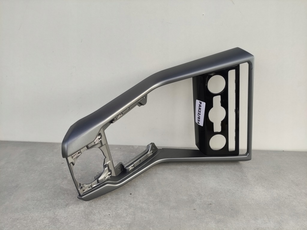 фото №2, Vw t-roc рамка консолі dekor корпус 2ga863099a pak22/034