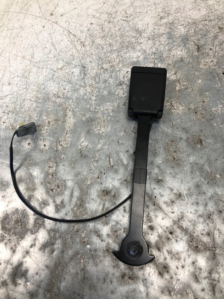 Клипса поперечина левое  правый  перед renault talisman 878173738r Оригинал