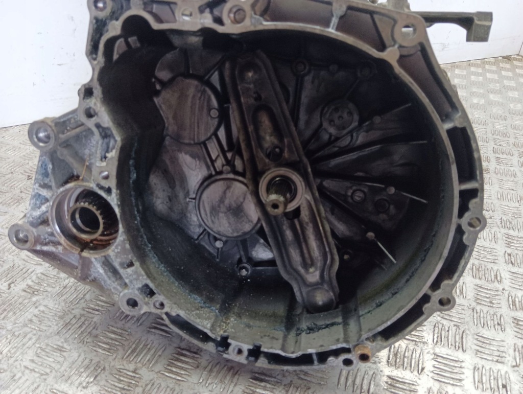 фото №3, Mini cooper countryman r60 2014 механическая 6-ступенчатая коробка передач передач