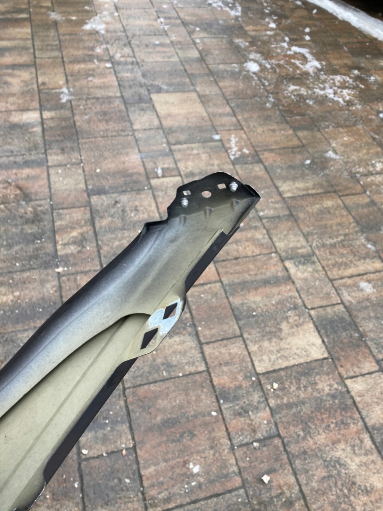 Lancia ypsilon правый  передний крыло Доставка