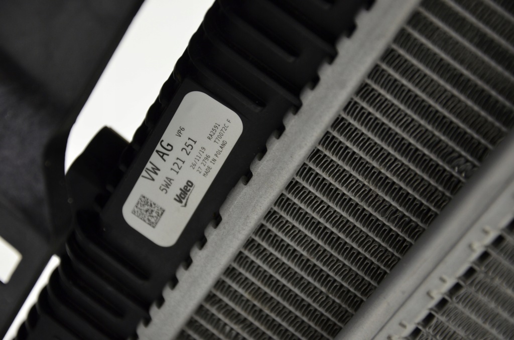 фото №8, Vw golf viii 8 2.0 tdi комплект радиатор 5wa121251