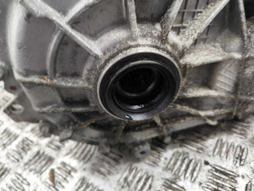 Автоматическая коробка передач передач bmw i3 864816503 с Разборки