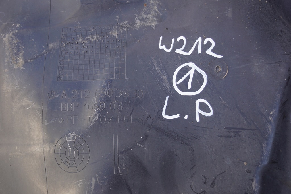 фото №13, Підкрилок лівий перед mercedes e w212 a2126903030