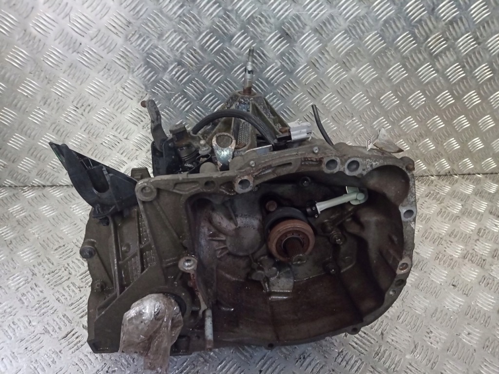 Купити Коробка передач передач renault clio 3 1.2 16v d4fd740