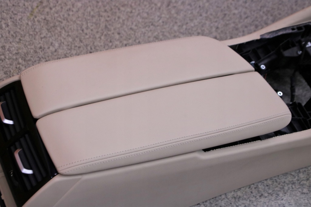 Bmw g30 g31 g32 туннель средний подлокотник canberrabeige европа Киев