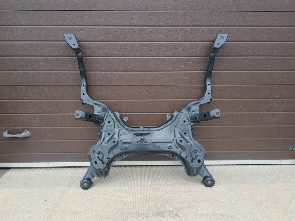 фото №1, Toyota yaris cross 2022- балка подвеска перед подрамник