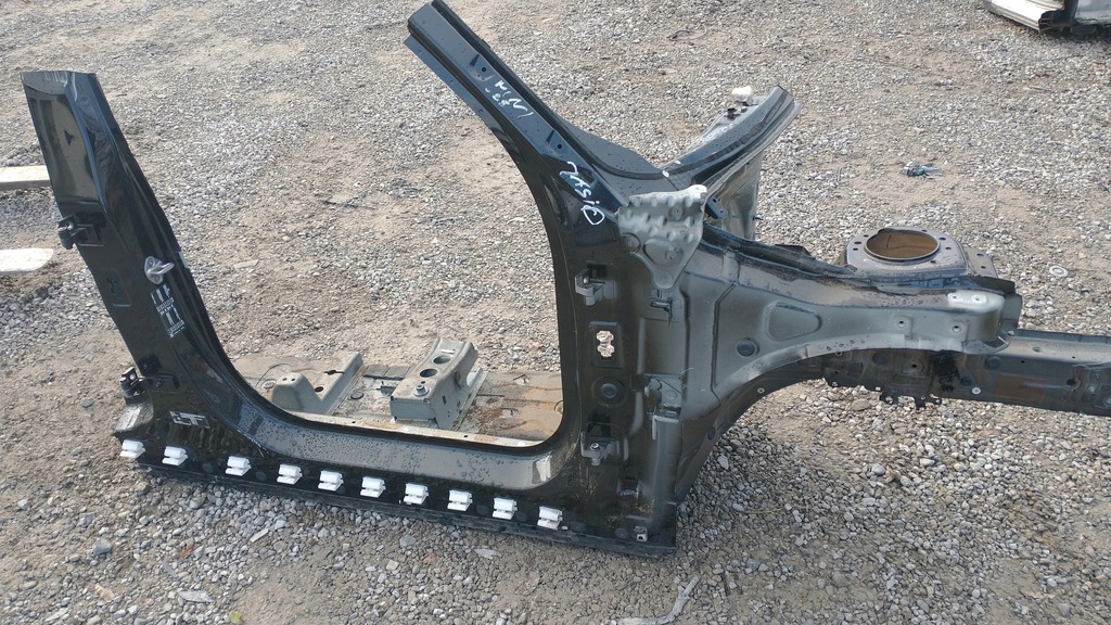 фото №1, Mini countryman u25 четверть правая передняя правый перед блок двигателя средний