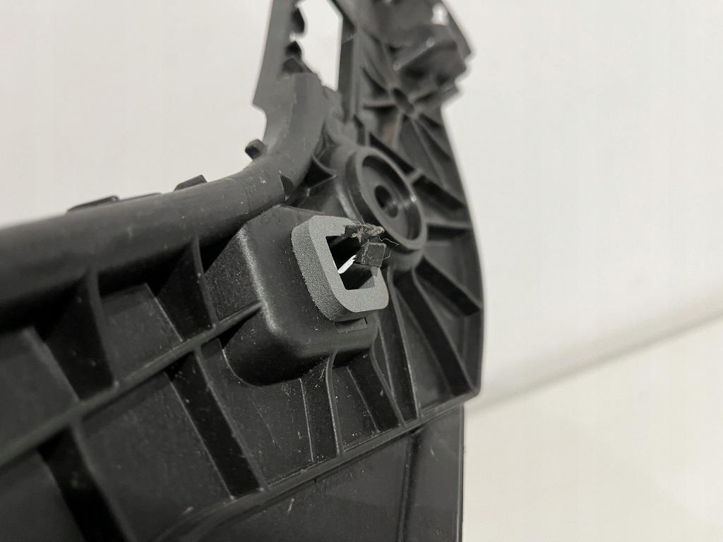 фото №8, Audi e-tron 4ke направляющая кронштейн бампера правый задняя 4ke807454