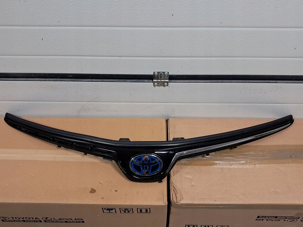 фото №9, Corolla e21 xii sedan 18- лампа правая левая перед линза euro решётка радиатора решётка радиатора