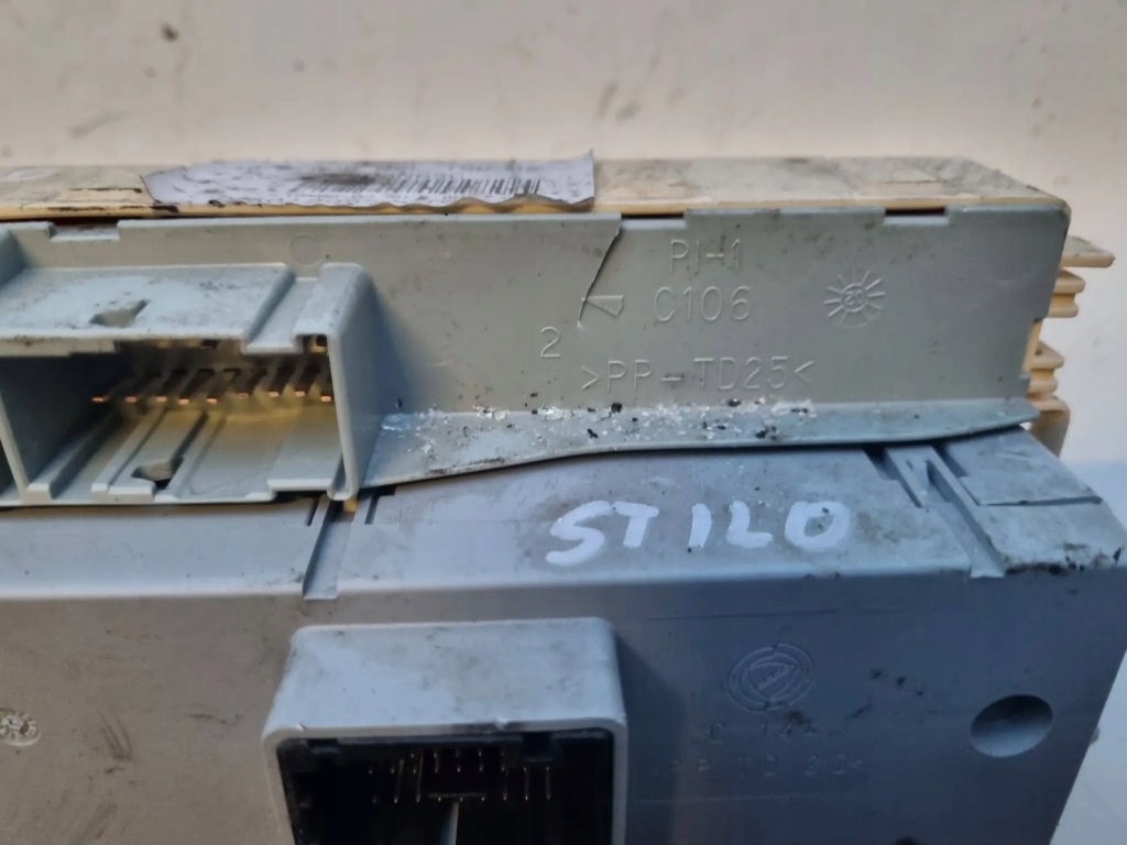 Fiat stilo коробка запобіжників модуль bsi 46797609 Зі Шроту
