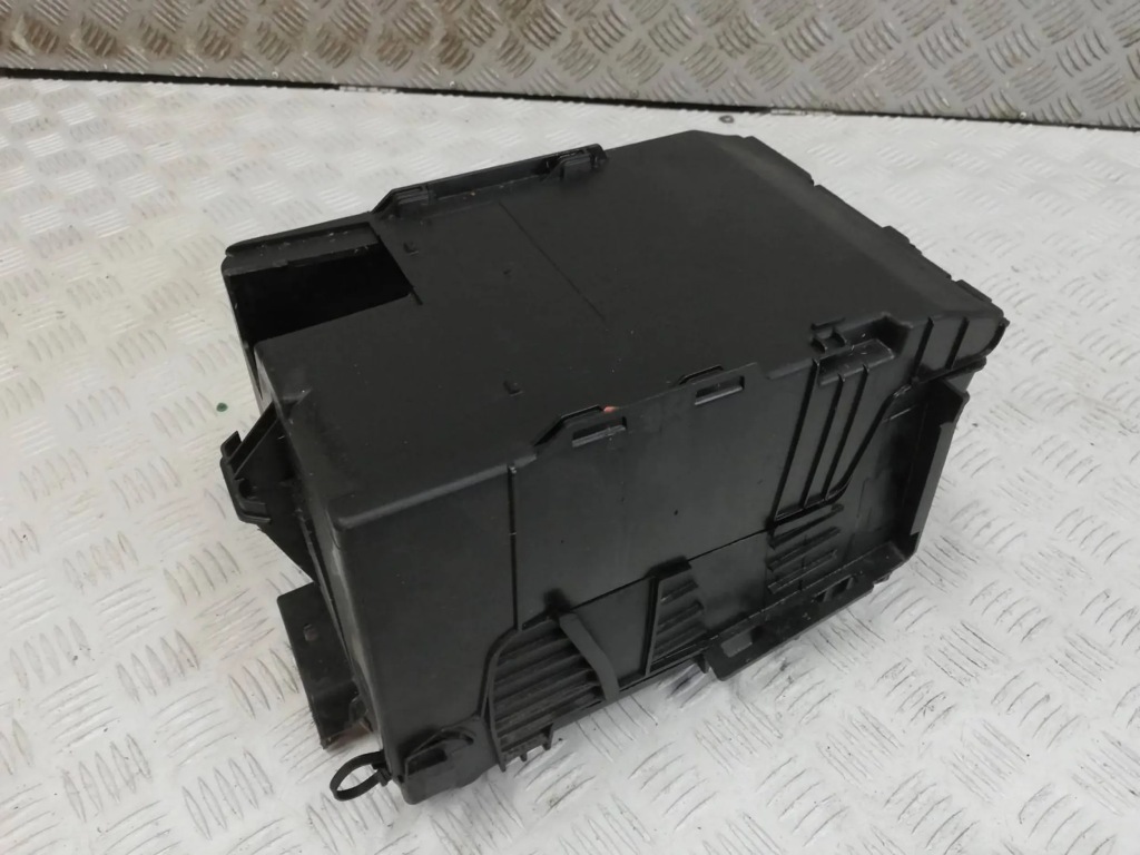 фото №1, Citroen c3 iii основание корпус аккумулятор 9801801880