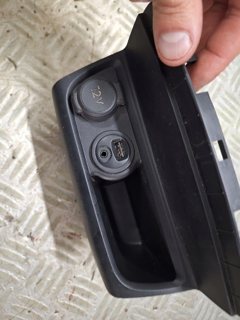 фото №5, Разъём aux usb прикуриватель peugeot 208