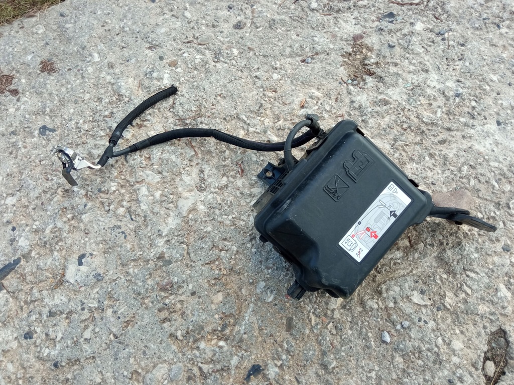 фото №1, Opel crossland x корпус коробка предохранителей