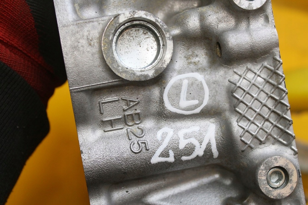 фото №15, Головка левая forester v legacy vi 2.5 b fb25