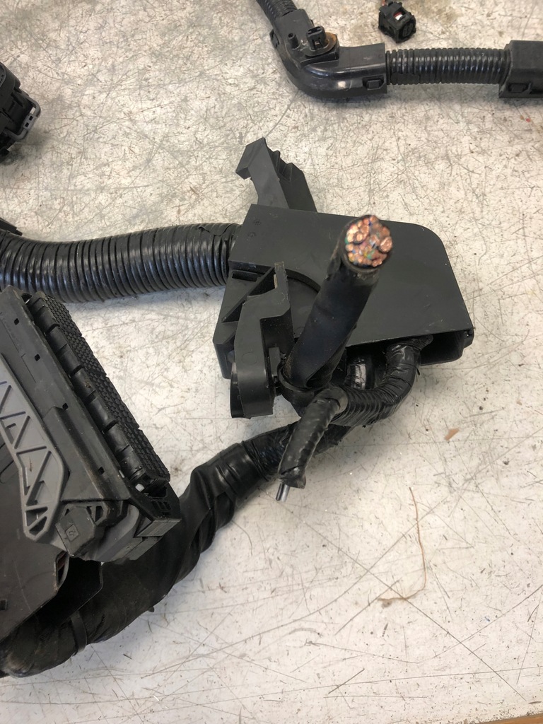 фото №7, Жгут двигателя 1.8 гибрид toyota chr c-hr