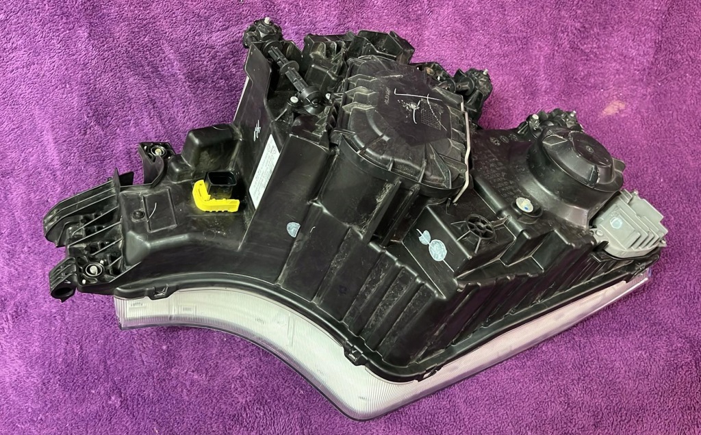 Фара mercedes actros mp5 рестайлинг  a61 лампочка + led тонированная левая комплектная с Разборки