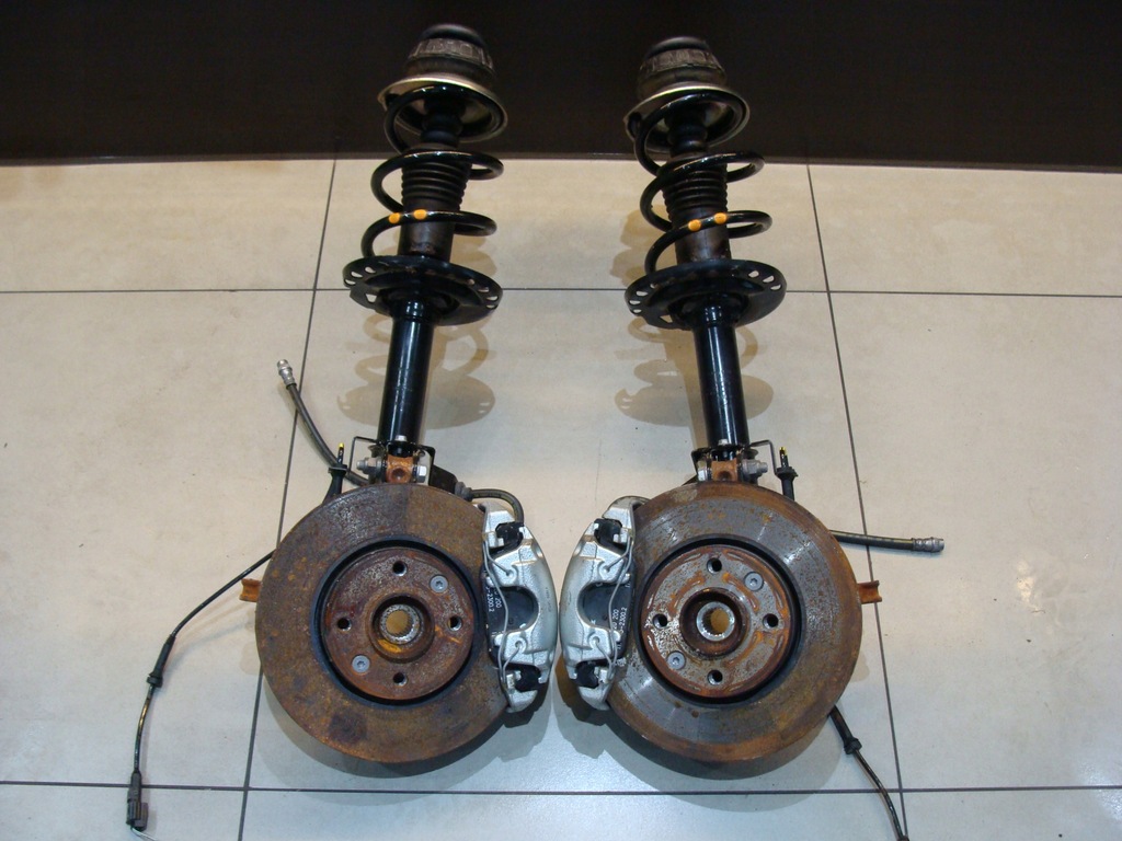 фото №1, Амортизатор поворотный кулак правая dacia sandero ii 2020r