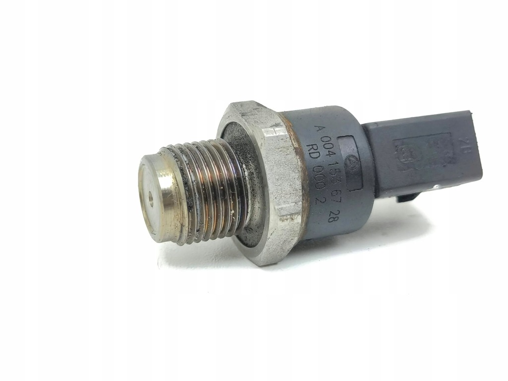 фото №7, Mercedes-benz c w203 2005 датчик тиску пального