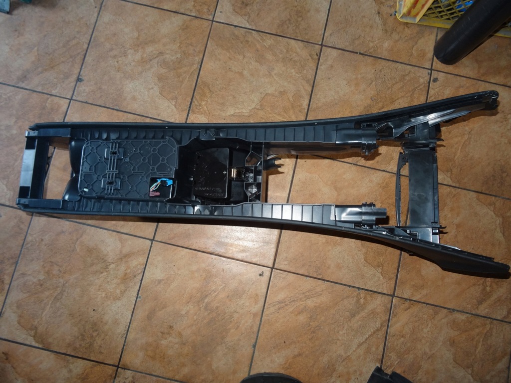 фото №10, W219 cls 3.5 05' тунель середній