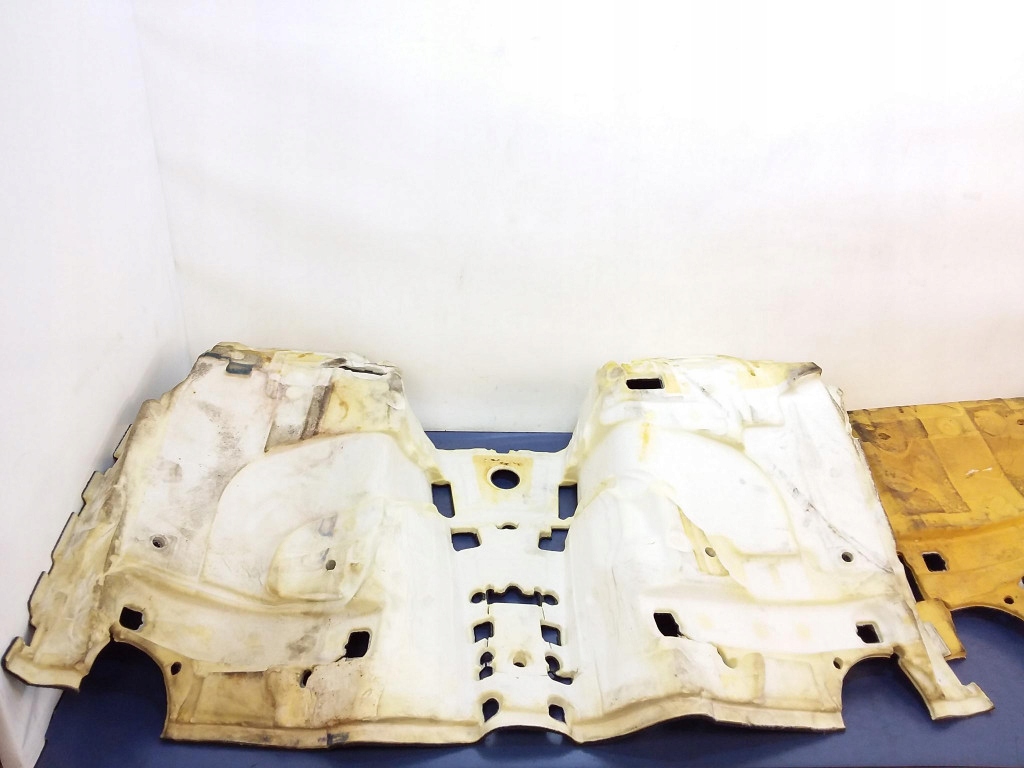 фото №4, Bmw 5 g30 килимок обшивка підлога перед задня