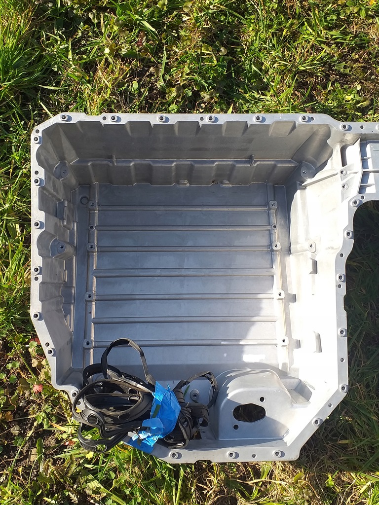 фото №12, Bmw g12 g30 корпус захист акумулятор 8614092 + прокладка