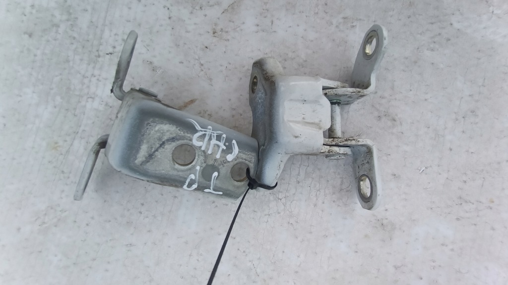 фото №1, Петлі двері задня правий toyota chr