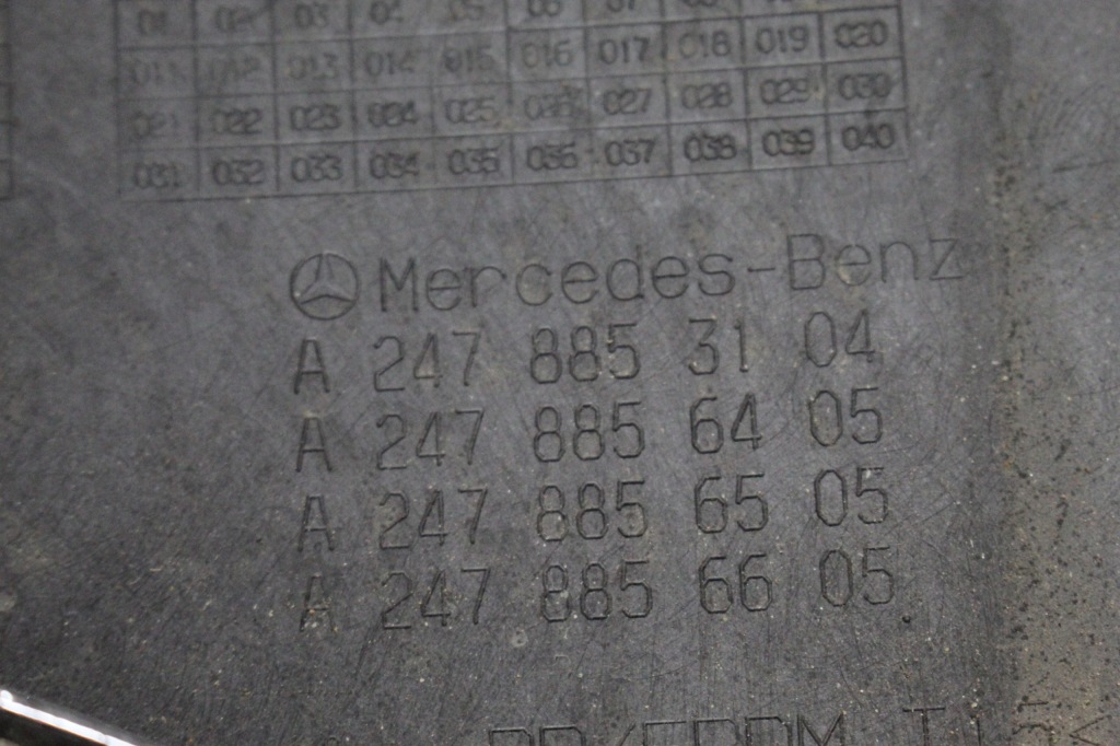 Бампер накладка задний  mercedes gla a247885340 +правая заглушка выхлоп Доставка