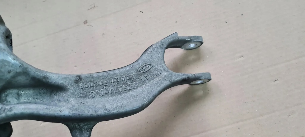 фото №6, A4 b9 8w вилка кронштейн амортизатора правий перед 8w0413038g a5 8w