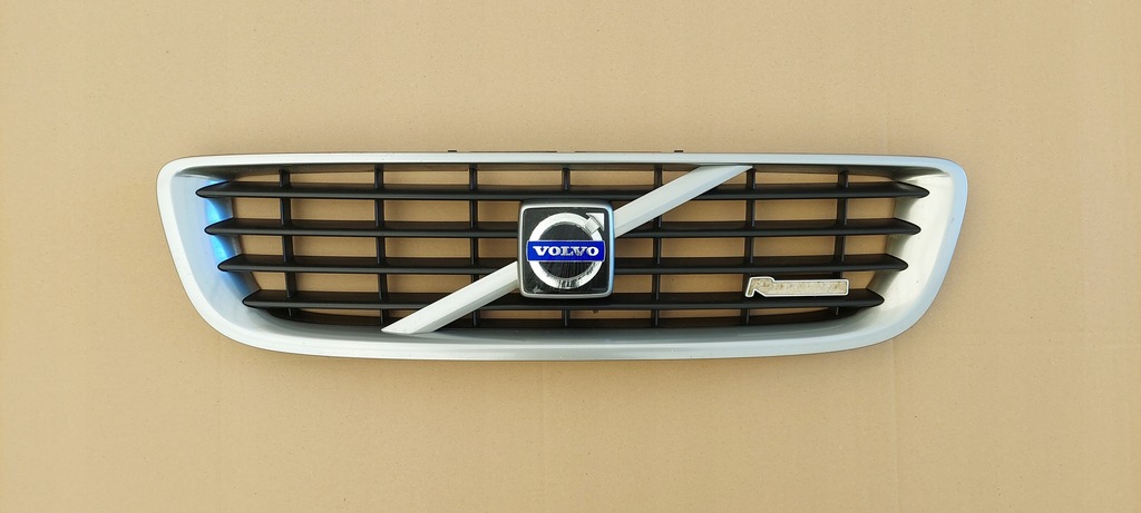фото №1, Решітка радіатора решітка радіатора volvo s40 v50 r-design 30744915