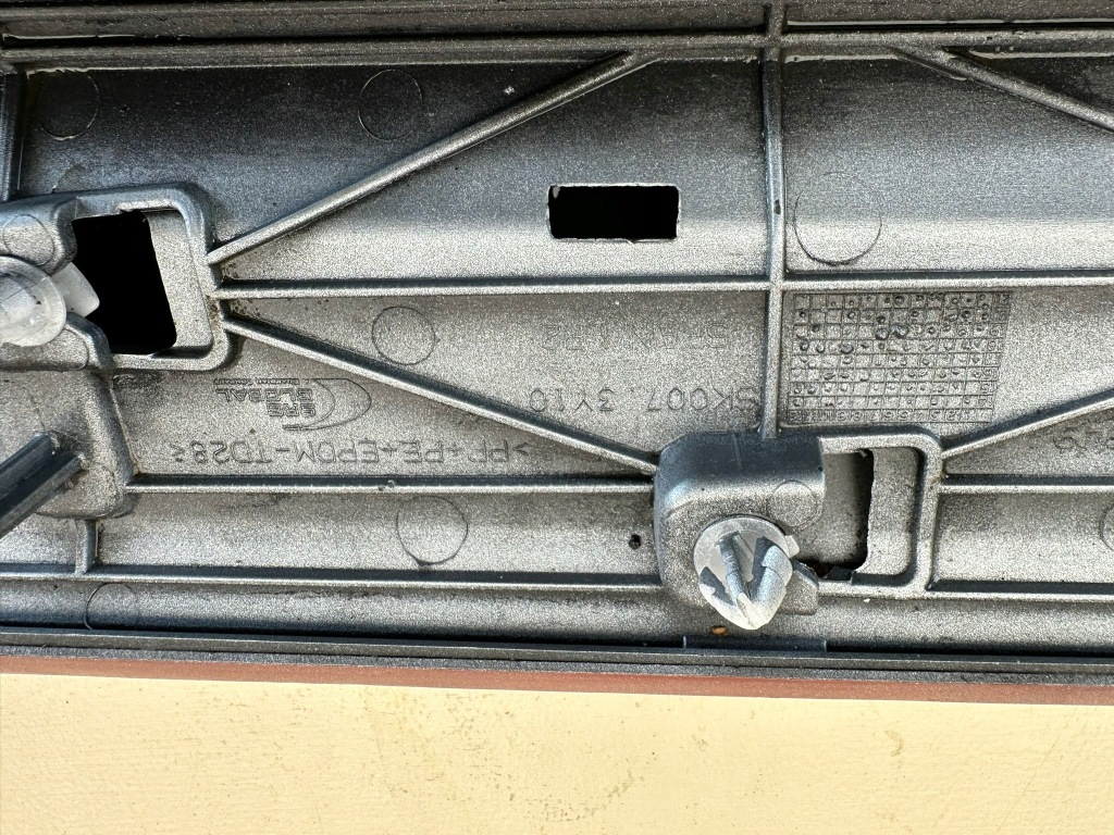 фото №12, Skoda superb 3 iii 15r- молдинг дверь левая задняя левый задняя 3v0854849