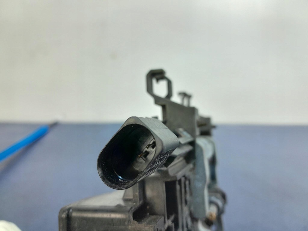 фото №5, Audi a8 d3 lift замок двері задня лівий 4f0839015