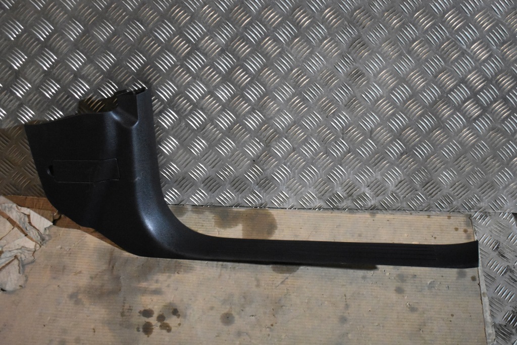 фото №1, Молдинг накладка порог передняя правая защита стойка a mercedes w167 1