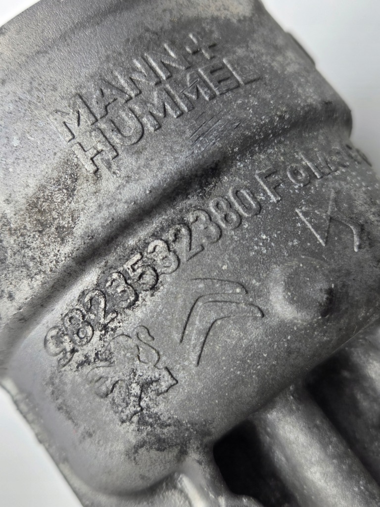 Купити Корпус основа фільтра оливи peugeot citroen ford 1.5 blue hdi 9823532380