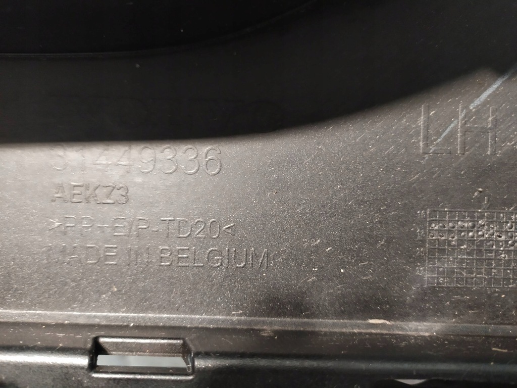 фото №13, Кутик бампера лівий задня volvo xc40 ii 17-24 31449336