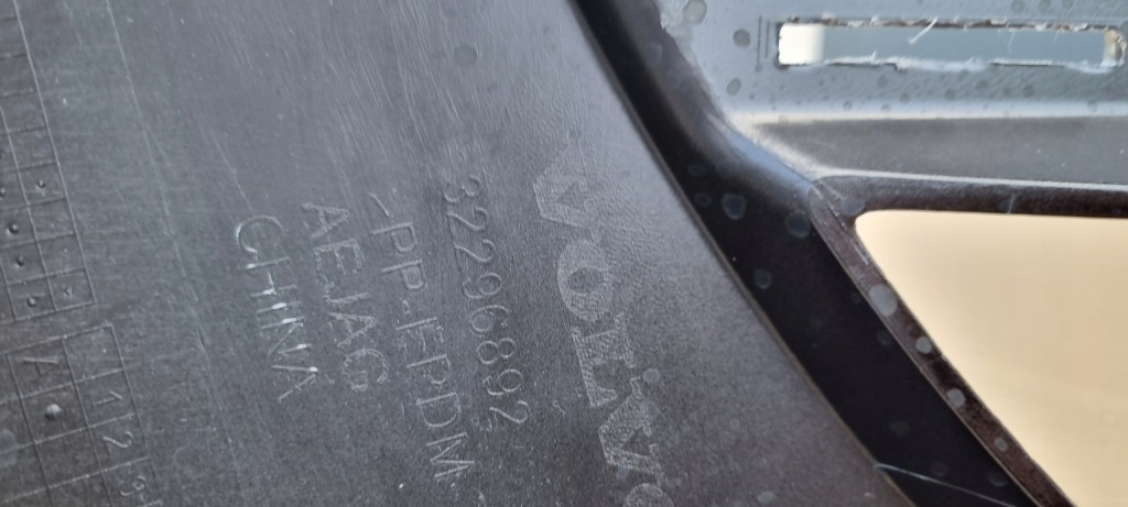 фото №13, Volvo xc60 ii lift 21- бампер перед оригінал a334