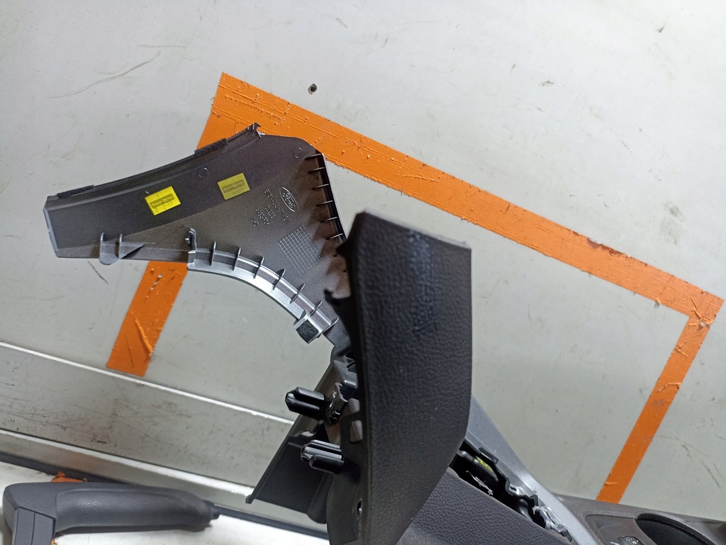 фото №9, Ford focus mk3 подлокотник туннель europa