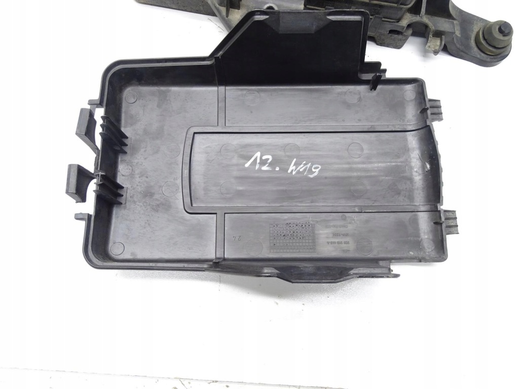 фото №10, Основание корпус аккумулятор 1k0915333h vw tiguan 5n golf vi a3 8p