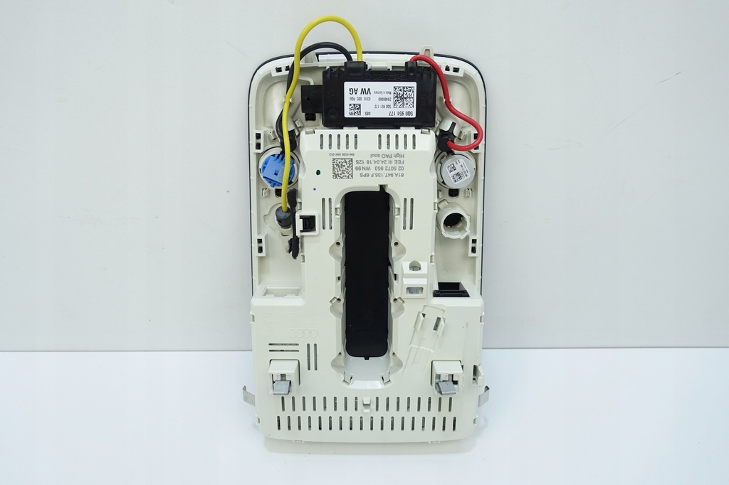 фото №13, Лампа фонари потолочный audi a1 82a 2019-