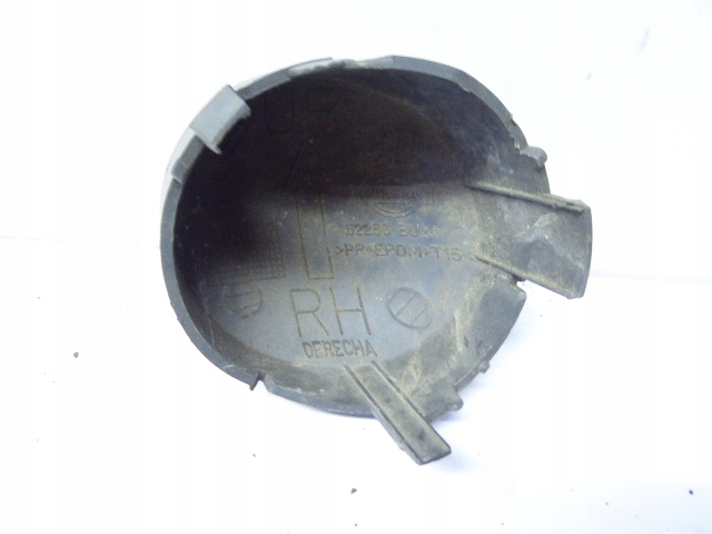 фото №3, Almera tino заглушка бампера перед правая 5d