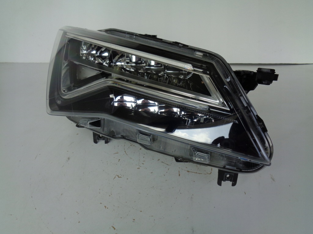 Купити Фара правий фара seat ateca 575 16- full led