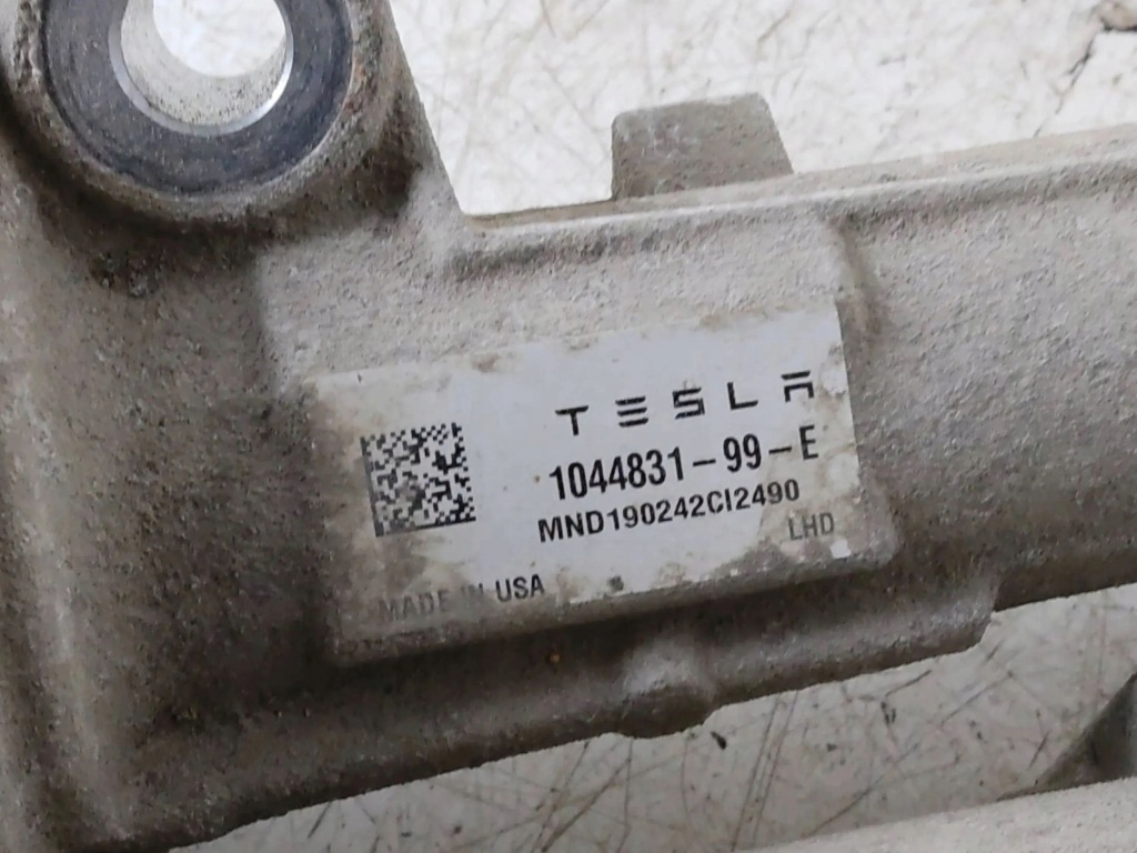 Купити 2019 tesla model 3 рейка рульова 104483199e