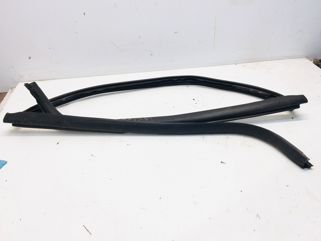 фото №1, Прокладка крыша peugeot 308 t7 cc