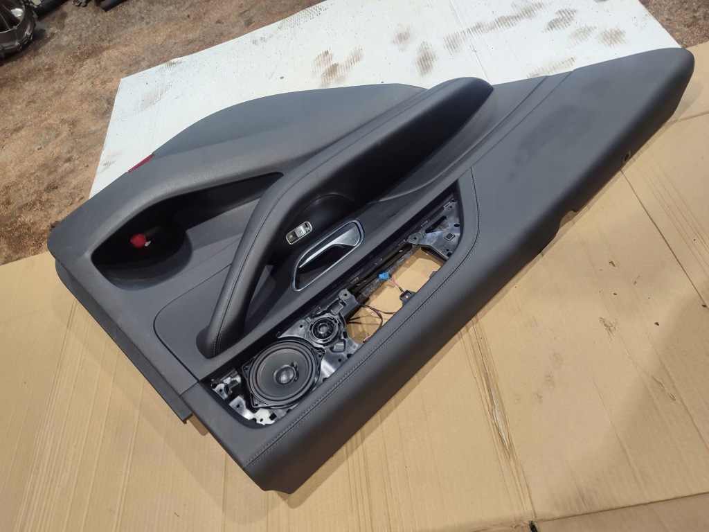 Обшивка двері задніх mercedes-benz gle w167 a1677371901 Ціна