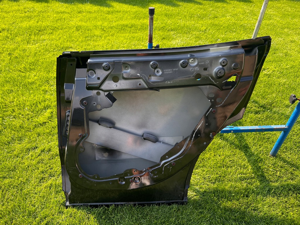 фото №6, Maserati levante дверь задние правое правый задняя