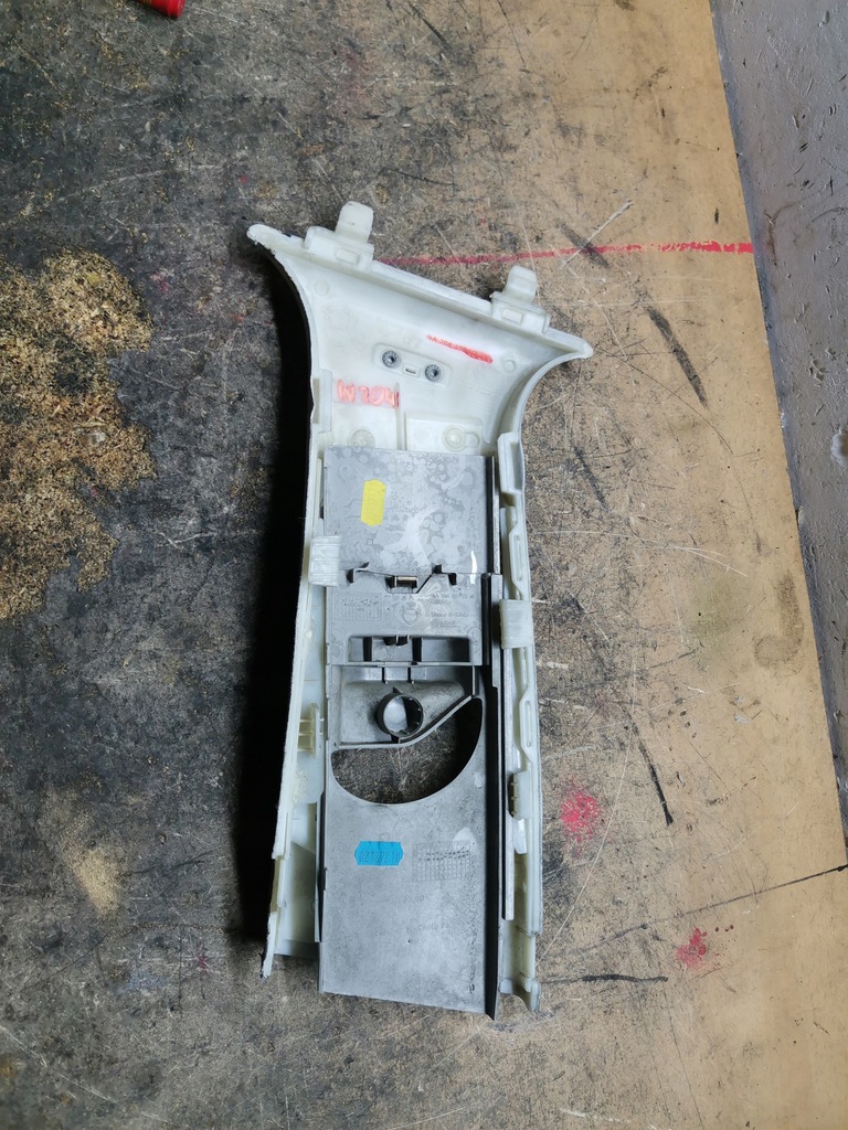 фото №6, Mercedes w204 обшивка оббивка захист стійка права a2046900225