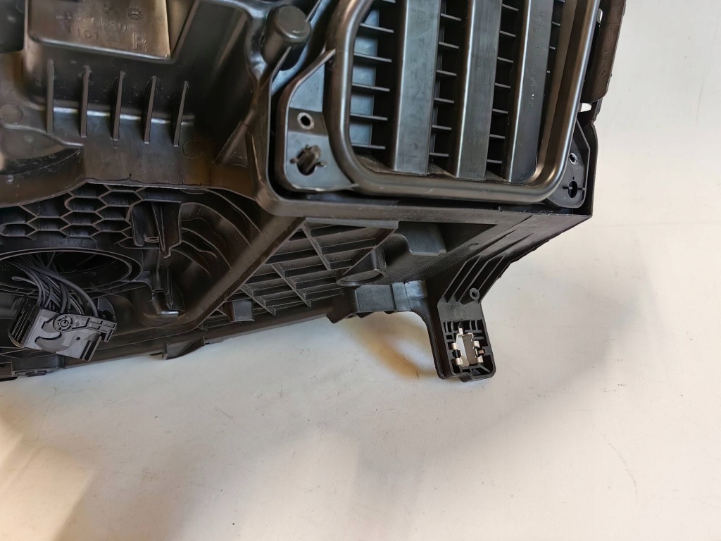 Audi q3 83a - фара full led правий cała polecam в Україні