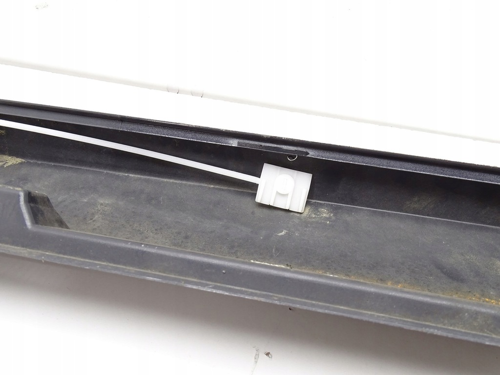 фото №12, Молдинг накладка поріг права vw passat b7 3a li7f