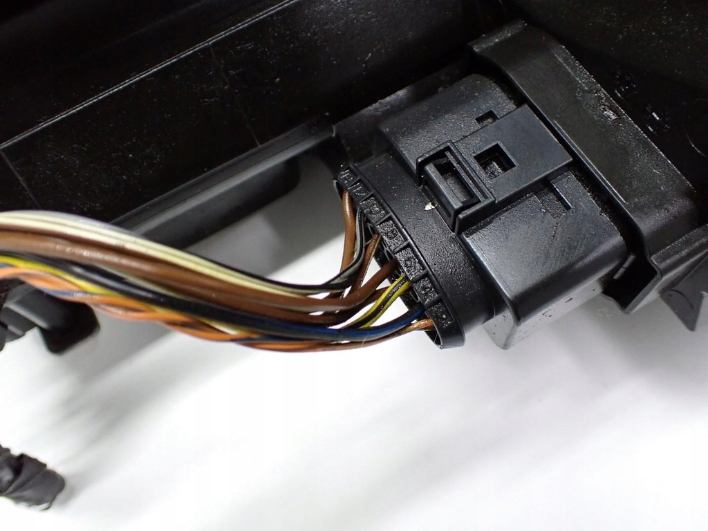 фото №13, Лампа лівий перед комплектна europa 8u0941031 ксенон audi q3 i 8u 13r