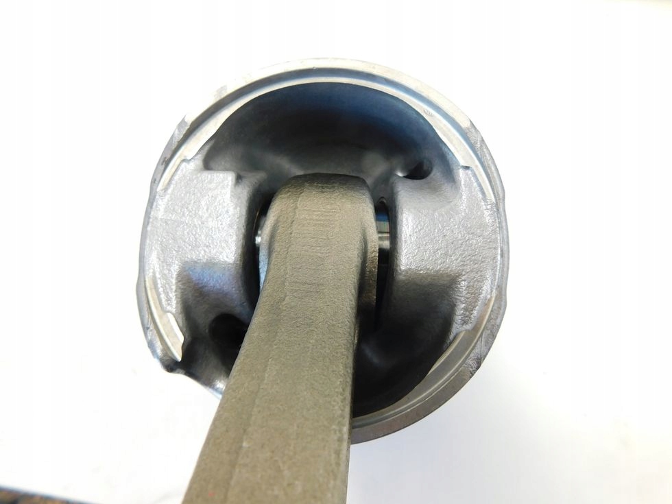 Wał колінчастий поршень шатун 2.0 tdi vw sharan 2 passat b8 audi a4 b9 octavia Зі Шроту