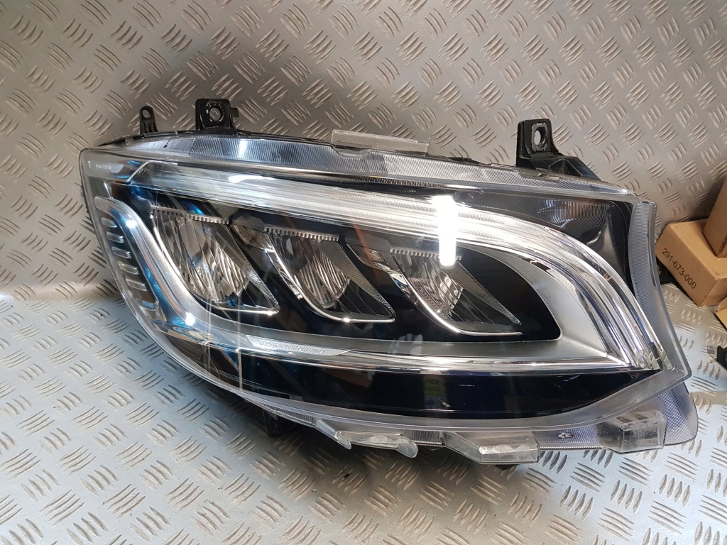 Купить Фара правая правый  перед передняя mercedes sprinter